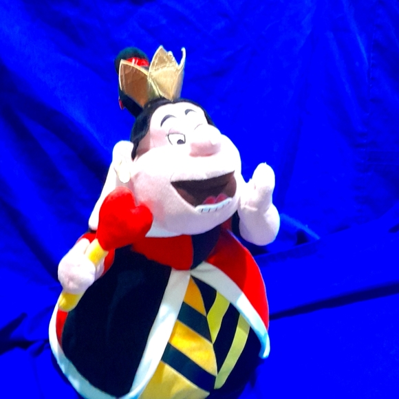 Alice in Wonderland Queen of Hearts Plush Disney 15 inch - Picture 1 of 9